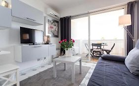 Modern Studio Apt W/Balcony/Port Views/Nr Old Town